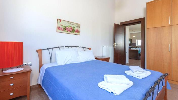 Image No.33-8 Bed Villa / Detached for sale