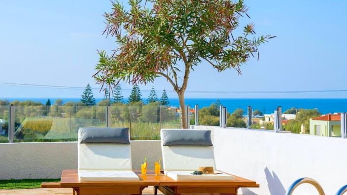 Image No.39-8 Bed Villa / Detached for sale