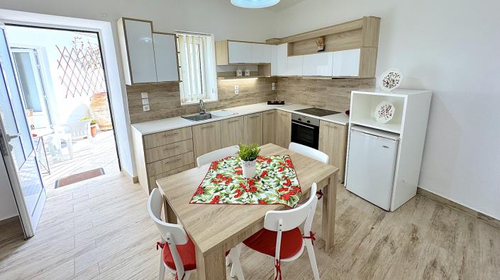 Image No.12-4 Bed Country House for sale