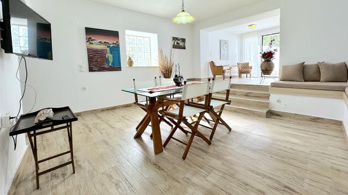 Image No.20-4 Bed Country House for sale