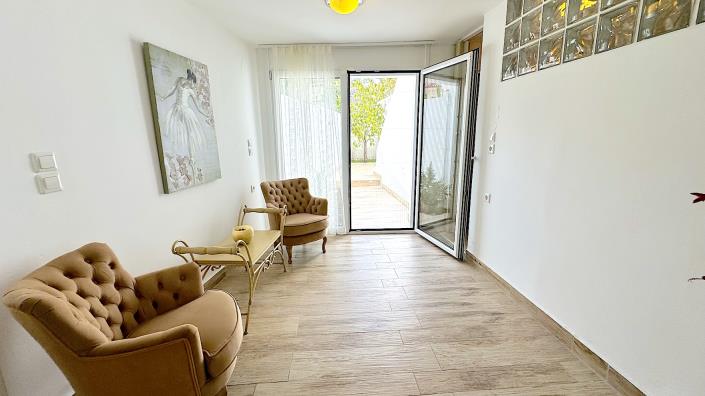 Image No.21-4 Bed Country House for sale