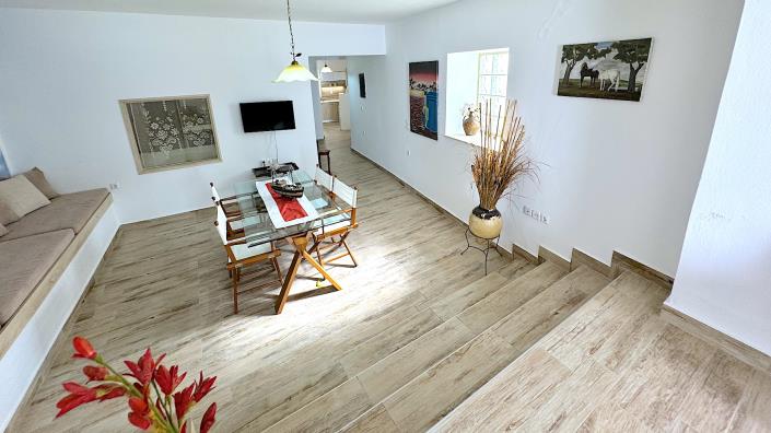 Image No.25-4 Bed Country House for sale