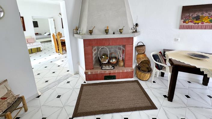 Image No.35-4 Bed Country House for sale