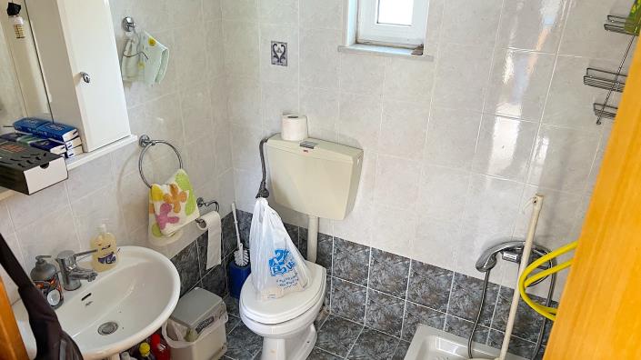 Image No.19-1 Bed Farmhouse for sale