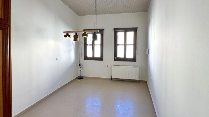 Image No.12-3 Bed Townhouse for sale