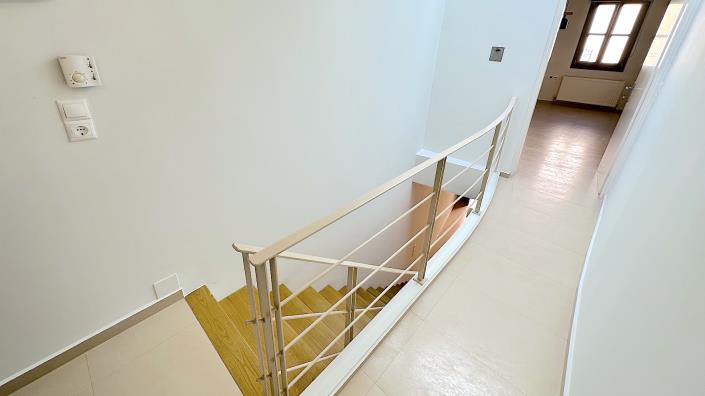 Image No.29-3 Bed Townhouse for sale