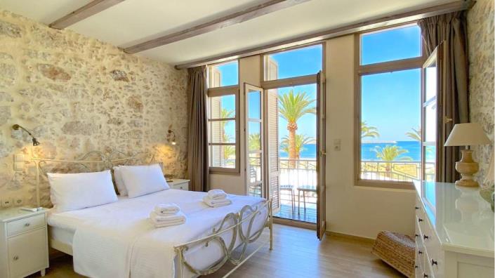 Image No.1-Un hôtel de 5 chambres à vendre à Rethymnon