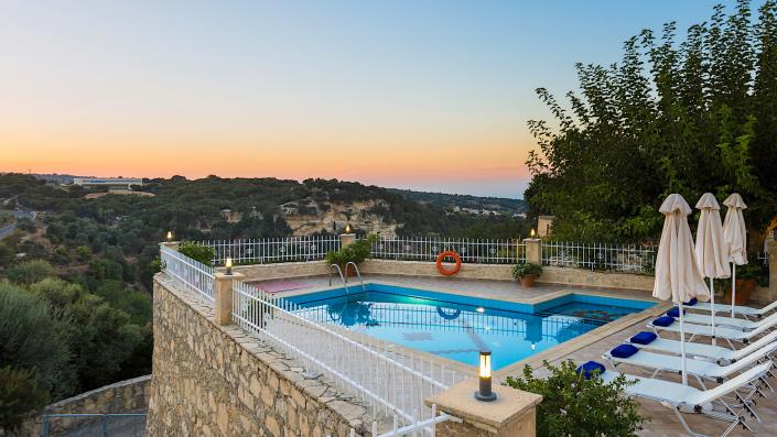 Image No.20-6 Bed Villa / Detached for sale