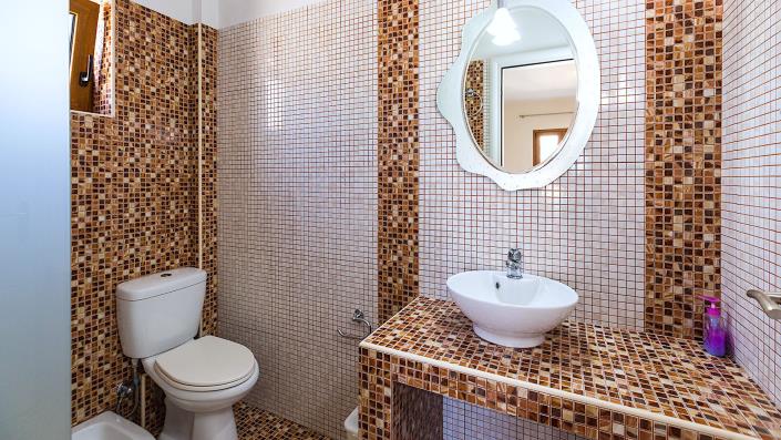 Image No.28-6 Bed Villa / Detached for sale