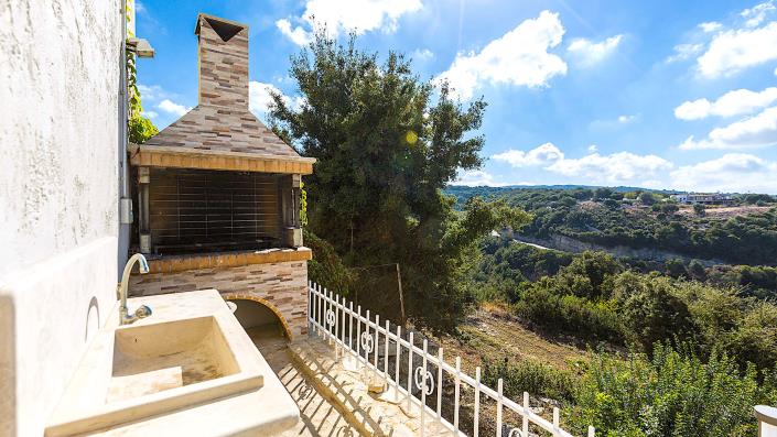 Image No.32-6 Bed Villa / Detached for sale