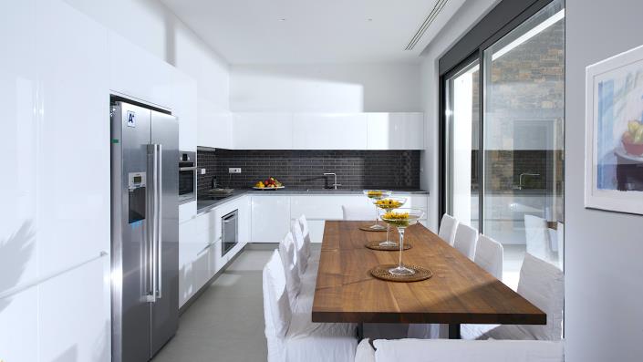 Image No.12-6 Bed Villa / Detached for sale