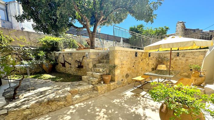 Image No.41-5 Bed Villa / Detached for sale