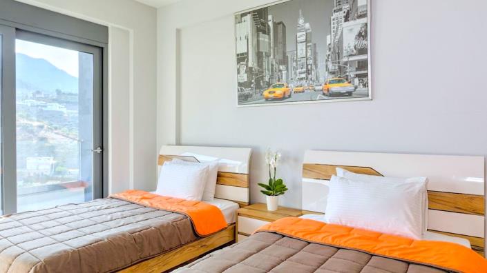 Image No.17-3 Bed Villa / Detached for sale