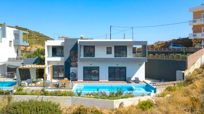 Image No.1-3 Bed Villa / Detached for sale