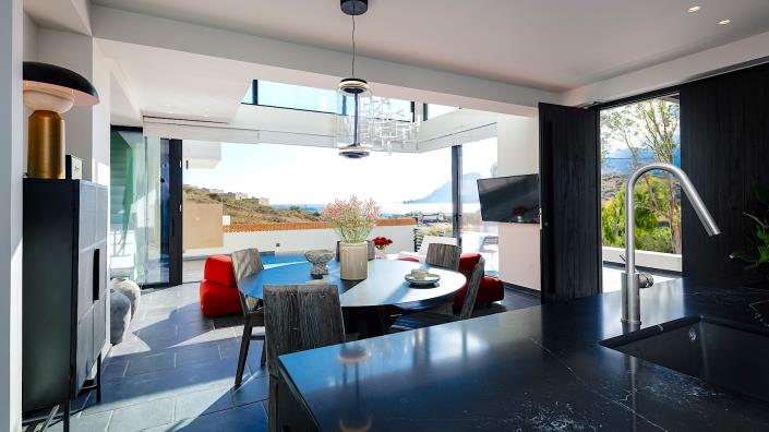 Image No.40-5 Bed Villa / Detached for sale