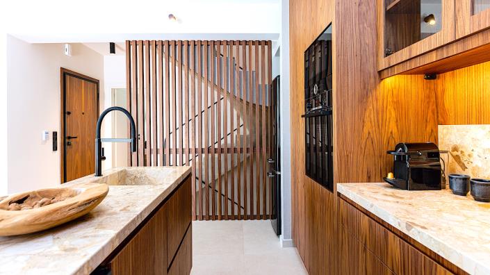 Image No.60-5 Bed Villa / Detached for sale