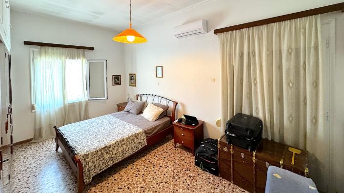 Image No.14-2 Bed Village House for sale