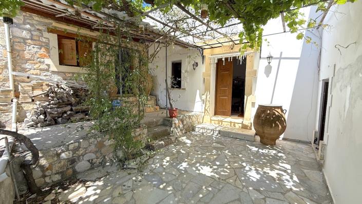 Image No.39-Maison de village de 3 chambres à vendre à Perama