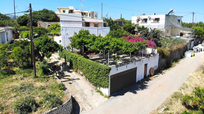 Image No.3-Maison de village de 3 chambres à vendre à Perama