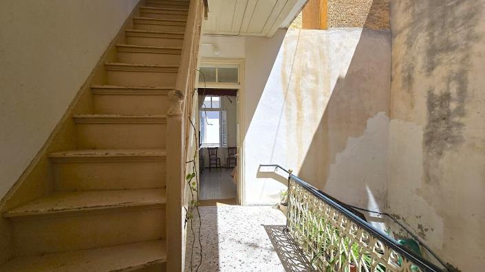 Image No.11-4 Bed Townhouse for sale