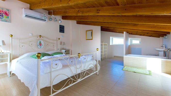 Image No.26-4 Bed Villa for sale