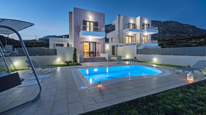 Image No.4-Villa de 7 chambres à vendre à Triopetra