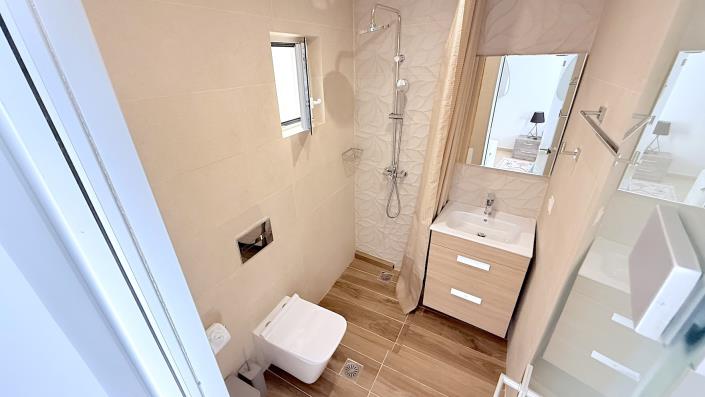 Image No.8-1 Bed Studio for sale