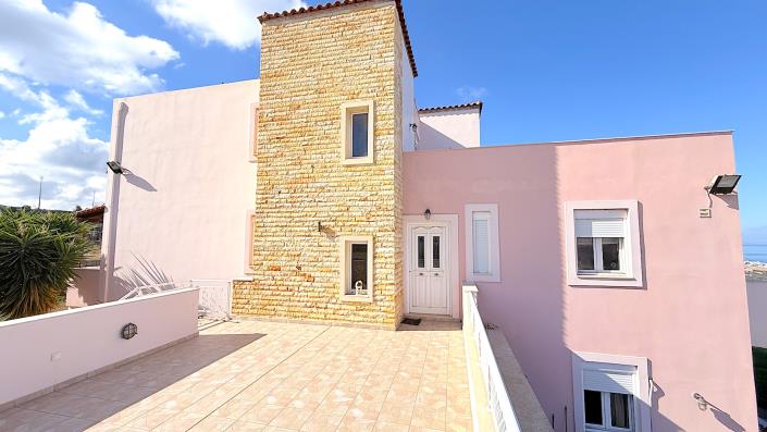 Image No.12-6 Bed Villa / Detached for sale