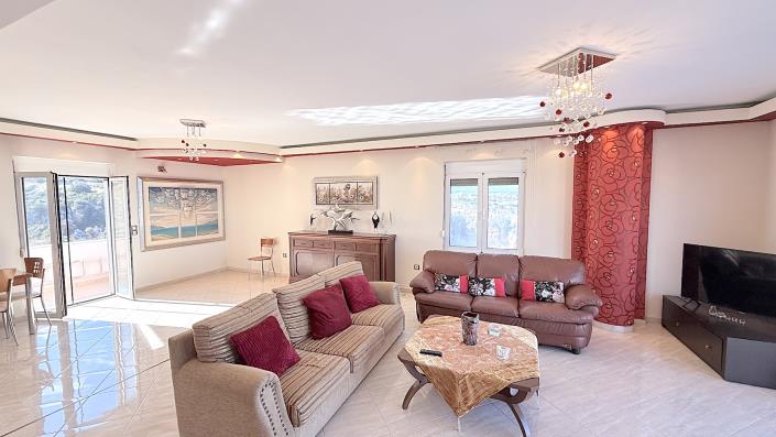 Image No.40-6 Bed Villa / Detached for sale