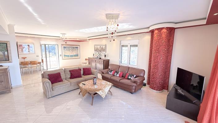 Image No.41-6 Bed Villa / Detached for sale