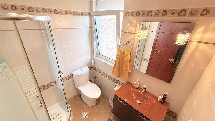 Image No.48-6 Bed Villa / Detached for sale