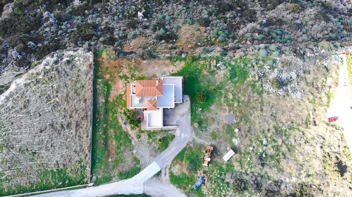 Image No.54-6 Bed Villa / Detached for sale