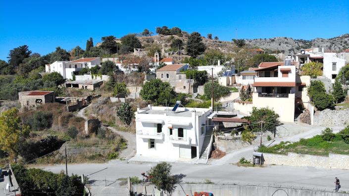 Image No.5-3 Bed Village House for sale