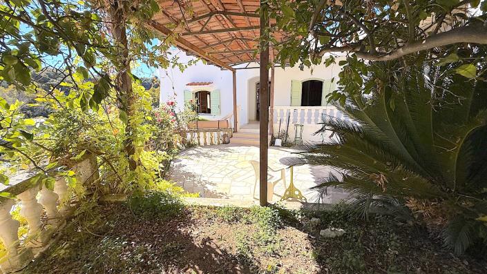 Image No.10-3 Bed Village House for sale