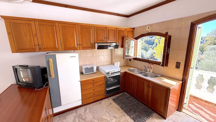 Image No.24-3 Bed Village House for sale