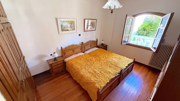 Image No.30-3 Bed Village House for sale