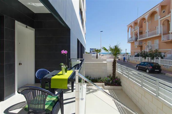 Image No.1-2 Bed Property for sale