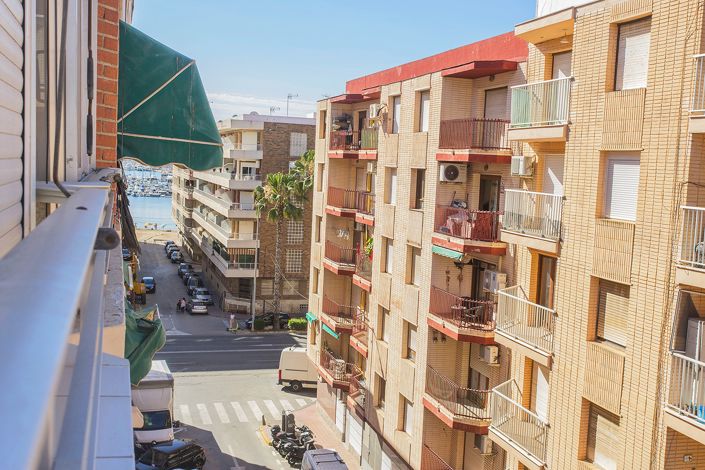 Image No.1-Propriété de 3 chambres à vendre à Torrevieja