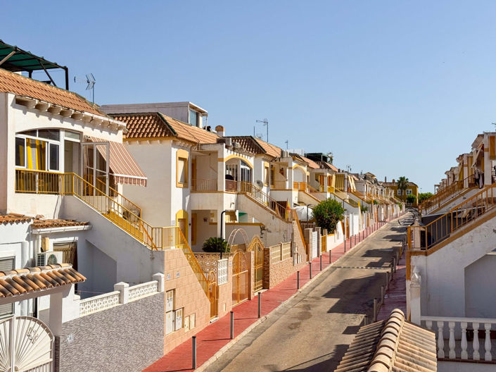 Image No.4-2 Bed Villa for sale