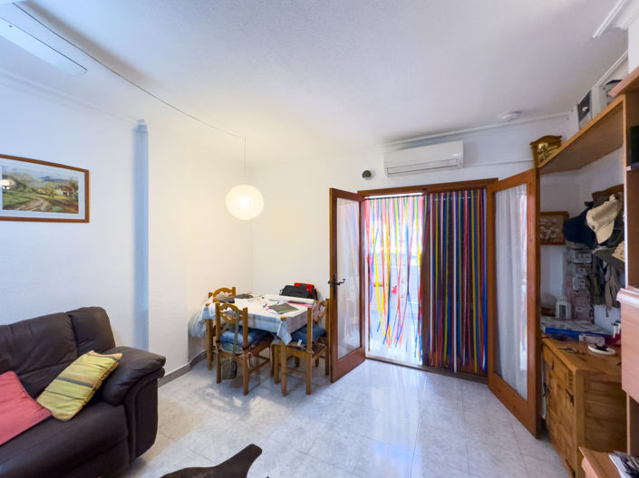 Image No.12-2 Bed Apartment for sale