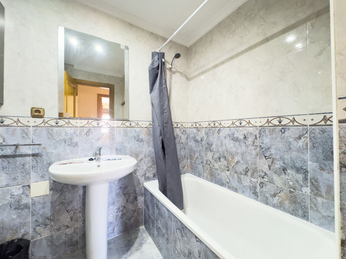 Image No.28-4 Bed Apartment for sale