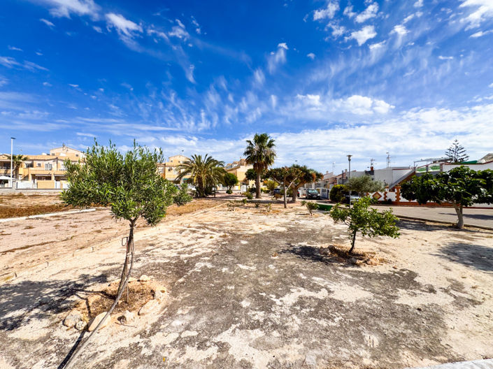 Image No.1-2 Bed Villa for sale
