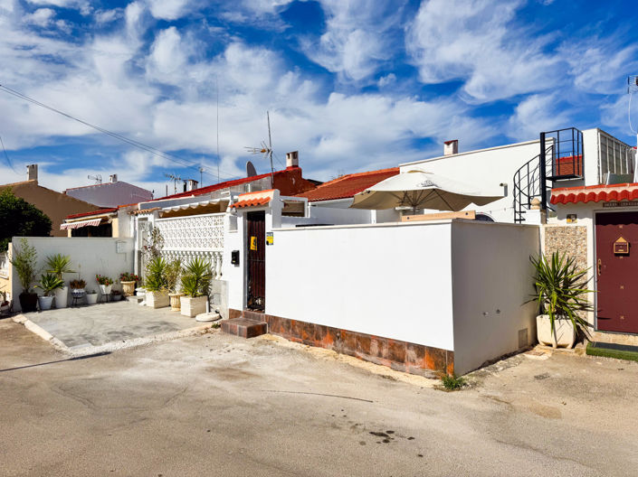 Image No.15-2 Bed Villa for sale