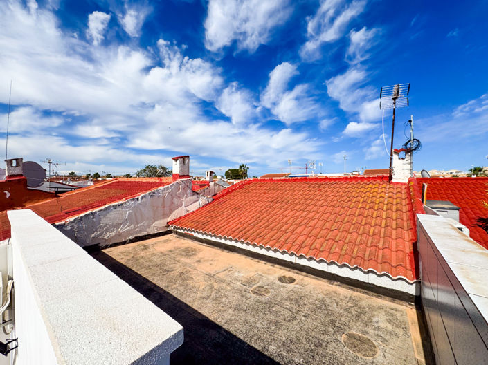 Image No.25-2 Bed Villa for sale