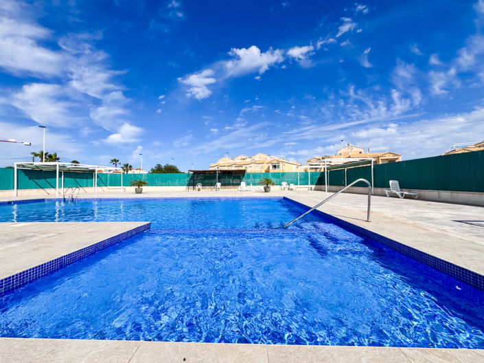 Image No.1-Villa de 2 chambres à vendre à Torrevieja