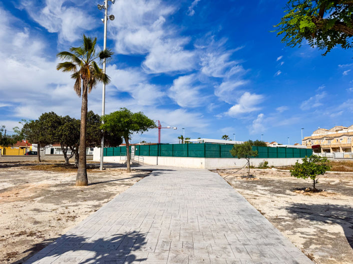 Image No.8-2 Bed Villa for sale