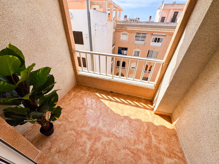 Image No.15-2 Bed Apartment for sale