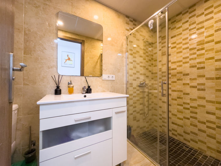 Image No.21-4 Bed Apartment for sale