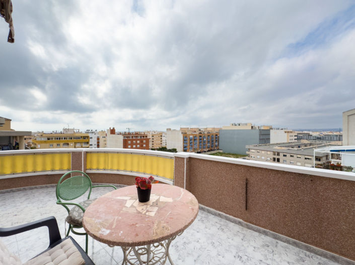 Image No.1-2 Bed Apartment for sale