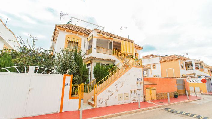 Image No.1-2 Bed Villa for sale